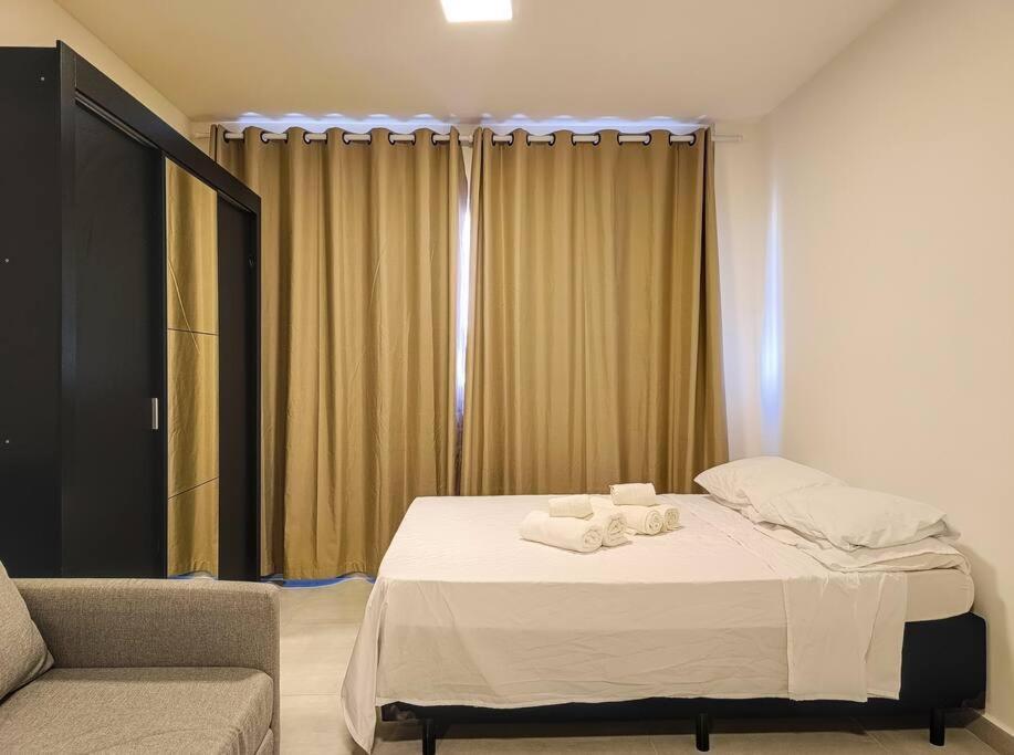 Apartment 606 - Santana *